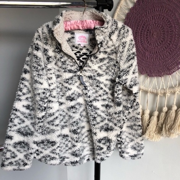 Tribal Printed Black & White Sherpa 3/4 Zip - Picture 1 of 8